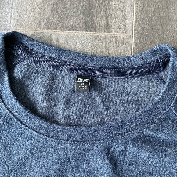 Women’s Uniqlo HEATTECH sweater - light blue - Picture 2 of 5